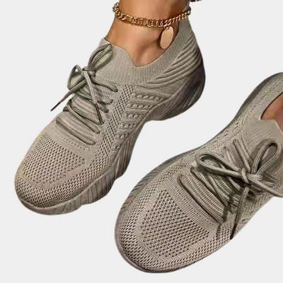 Nika | Orthopädische Turnschuhe für Frauen