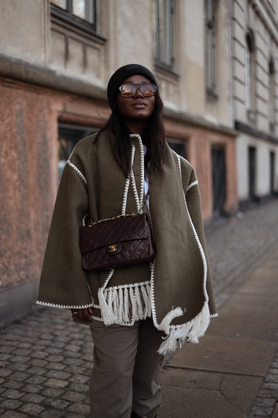Marina | Elegante und bequeme Jacke mit Schal
