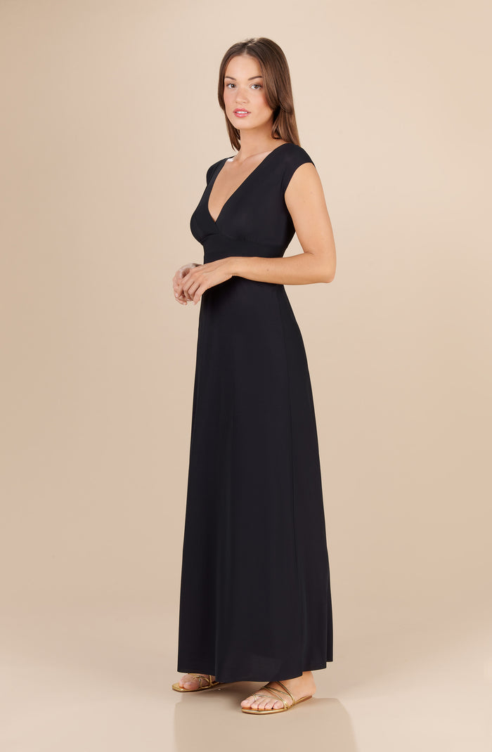 Paula | Langes fließendes Kleid mit elegantem Ausschnitt