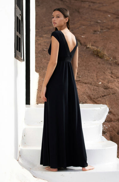 Paula | Langes fließendes Kleid mit elegantem Ausschnitt