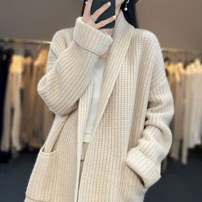 Christin | Modischer langer Cardigan mit V Ausschnitt