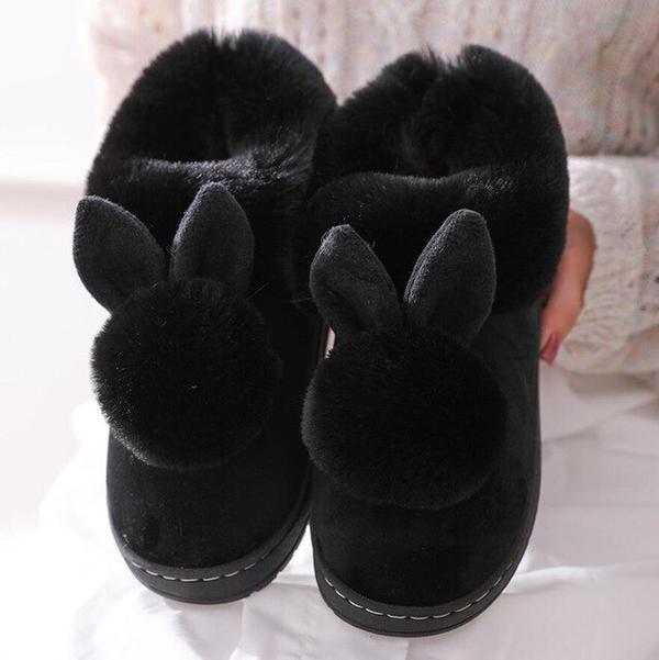 Malvina | Plüschige Winterhausschuhe mit Hasenmotiv und Bommel
