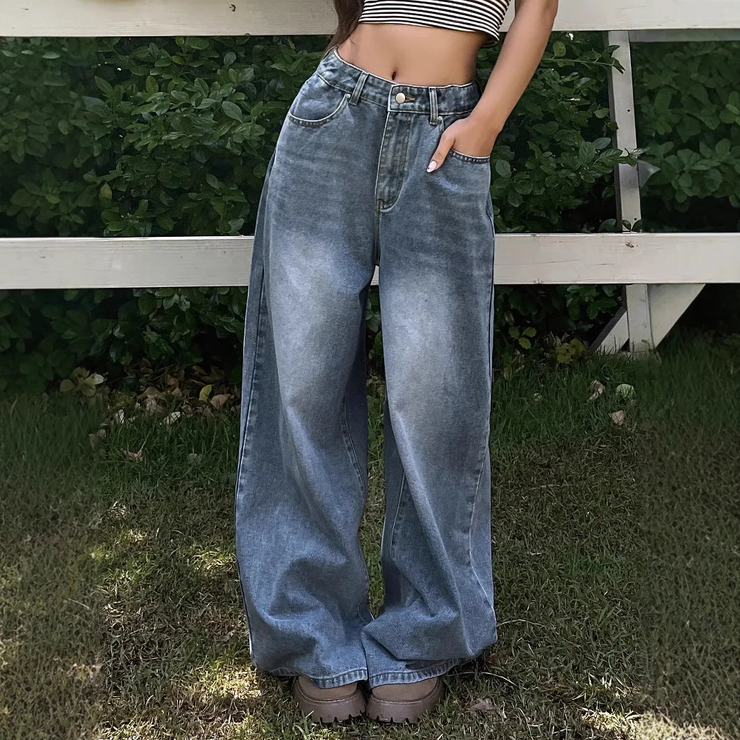Manuela | Zeitloser Stil mit modischen Baggy Jeans