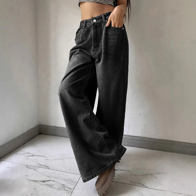 Manuela | Zeitloser Stil mit modischen Baggy Jeans