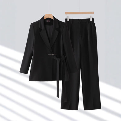 Orla | Weithöre und Taillenblazer-Set mit Gürtel