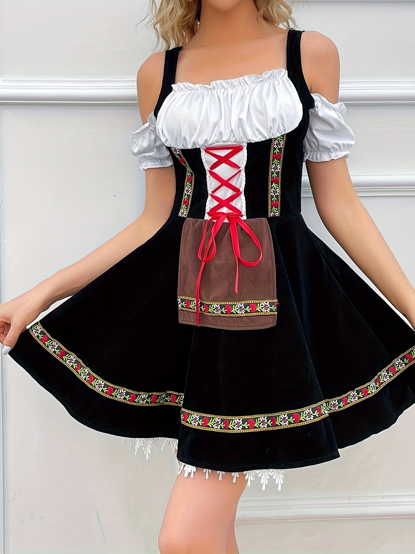 Kerstin | Elegantes Schulterfreies Dirndl Kleid