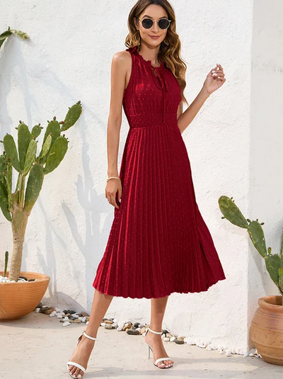 Carla | Festliches Plissiertes Damenkleid mit Neckholder-Ausschnitt