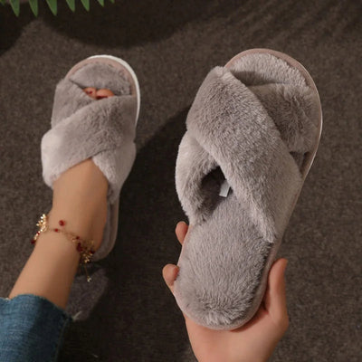 Silvia | Cross-Design Hausschuhe mit rutschfester Innensohle, bequem und atmungsaktiv