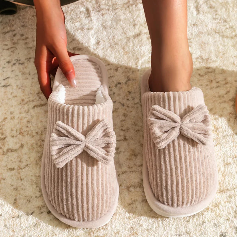 Susanna | Slipper mit edler Schleife und rutschfester Sohle