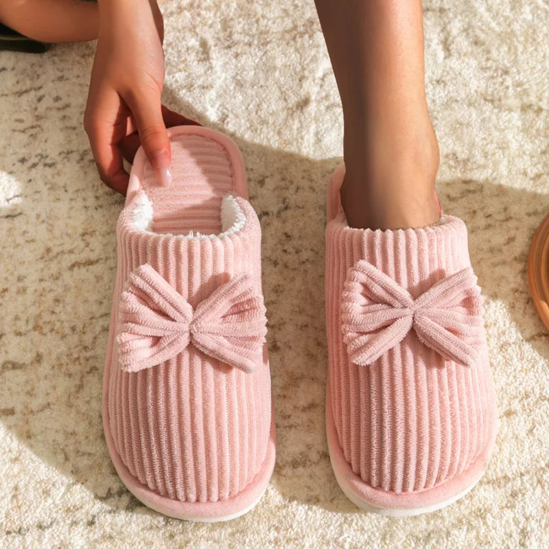 Susanna | Slipper mit edler Schleife und rutschfester Sohle