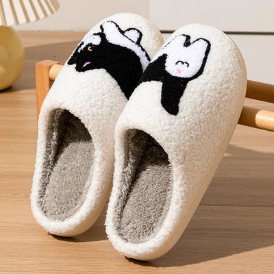 Zaira | Bequeme rutschfeste Winterpantoffeln mit Katzenmotiv
