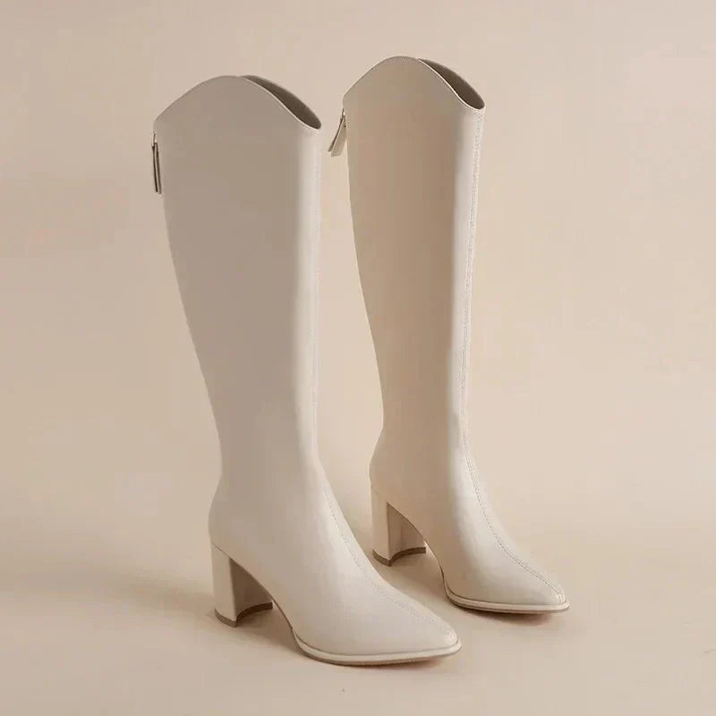 Adeline | Elegante hohe Stiefel mit spitzer Zehe