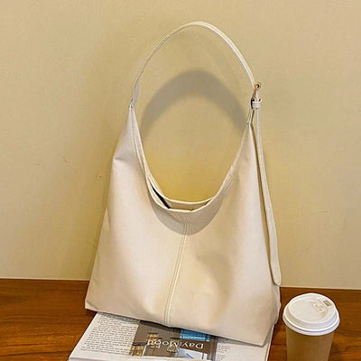 Leyna | Handtasche Damen Schwarz – Elegante Tragetasche mit Geräumigem Innenraum aus Hochwertigem Leder 1