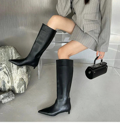 Rosette | Kniehohe Damenstiefel mit Absatz