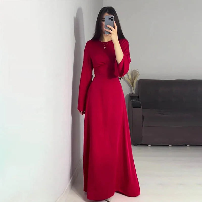 Greta | Elegantes langes Kleid aus Satin